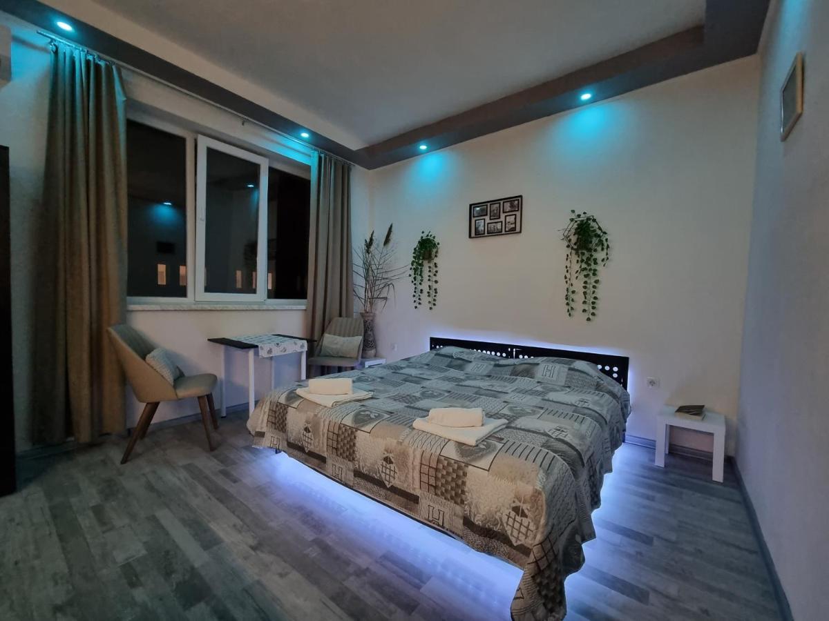 Студио В Центъра На Бургас Apartment Luaran gambar