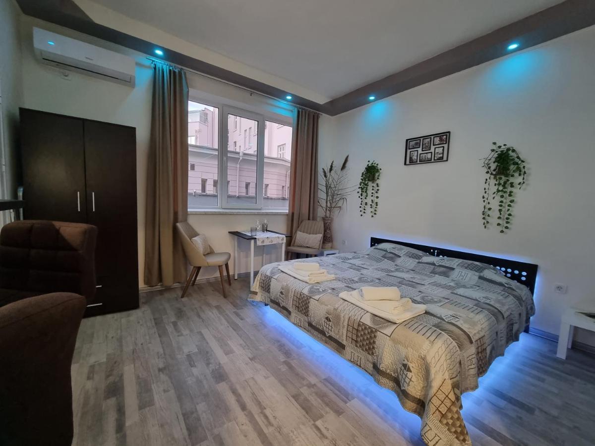 Студио В Центъра На Бургас Apartment Luaran gambar