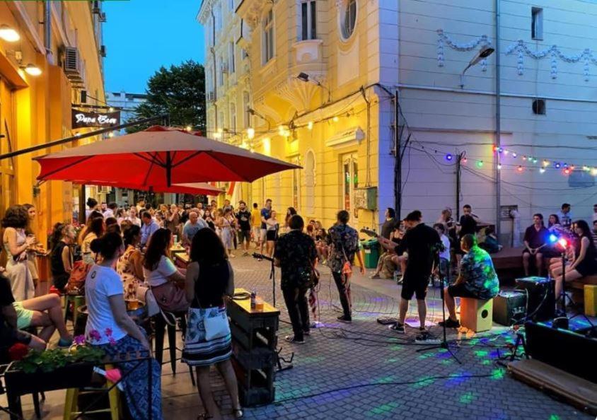 Студио В Центъра На Бургас Apartment Luaran gambar
