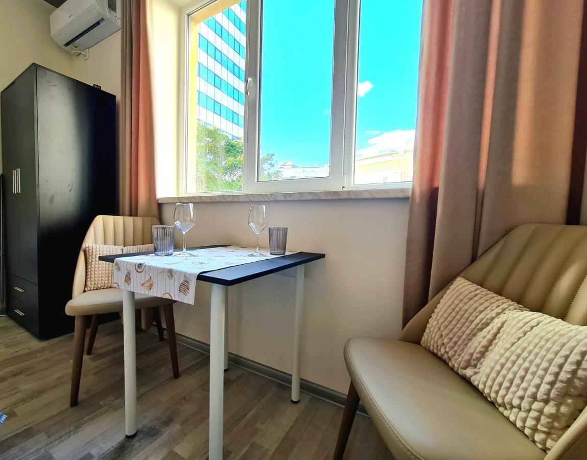 Студио В Центъра На Бургас Apartment Luaran gambar